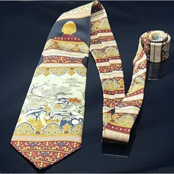 New, Beautiful 100% Silk Necktie from The National Palace Museum Of Taiwan